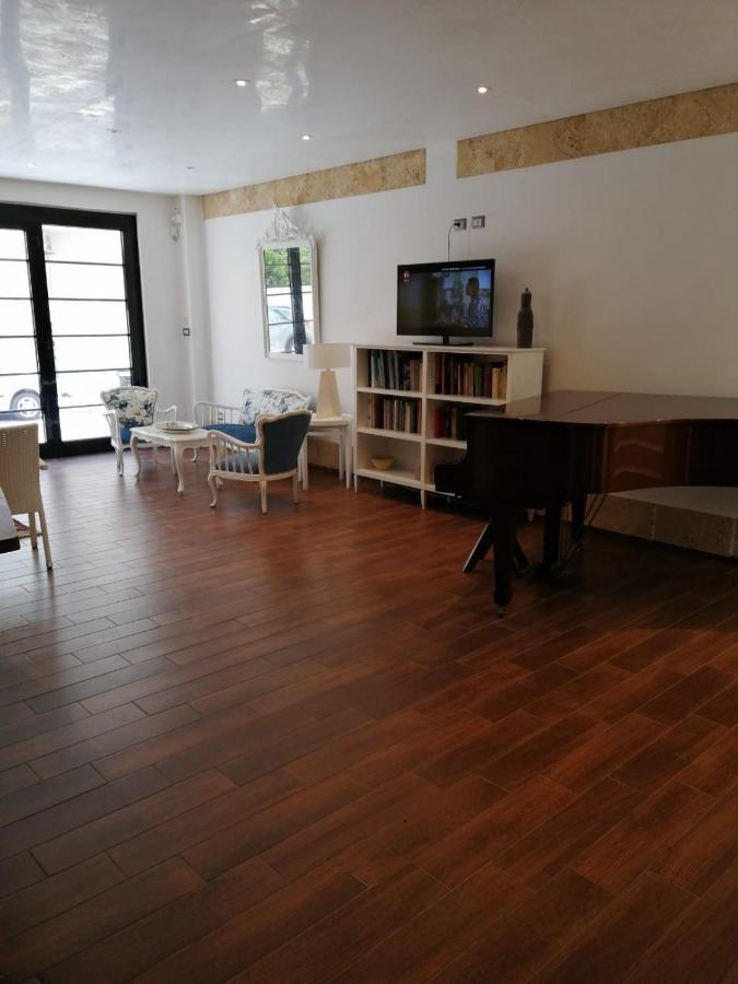Felicity Residence กัลลีโปลี ภายนอก รูปภาพ